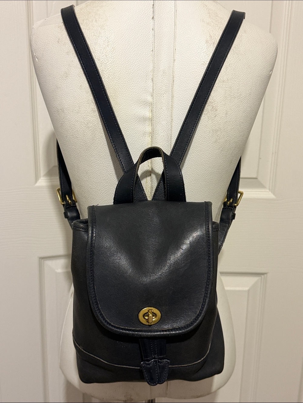 Coach Vintage 9960 Navy Leather Small Backpack 1998 Turn Lock Glove